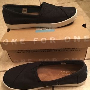 Women’s 6.5 Avalon Toms